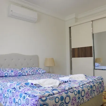 فيلة Panaroma Villalari